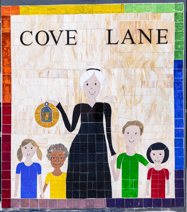 Image of Cove Lane mosaic icon from the school's multipurpose court area